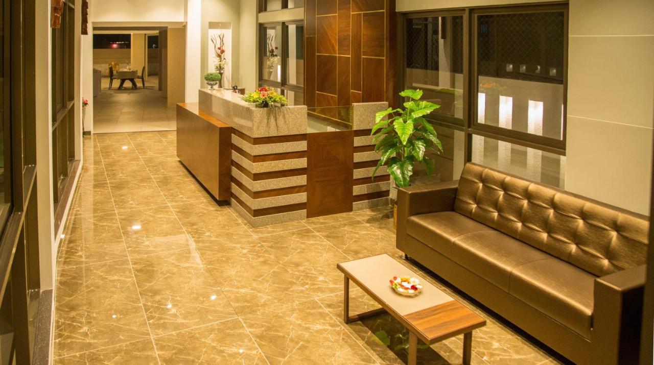 Hotel Nirvana Alibag Exteriér fotografie